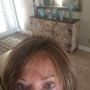 Meet your Posher, Sharron